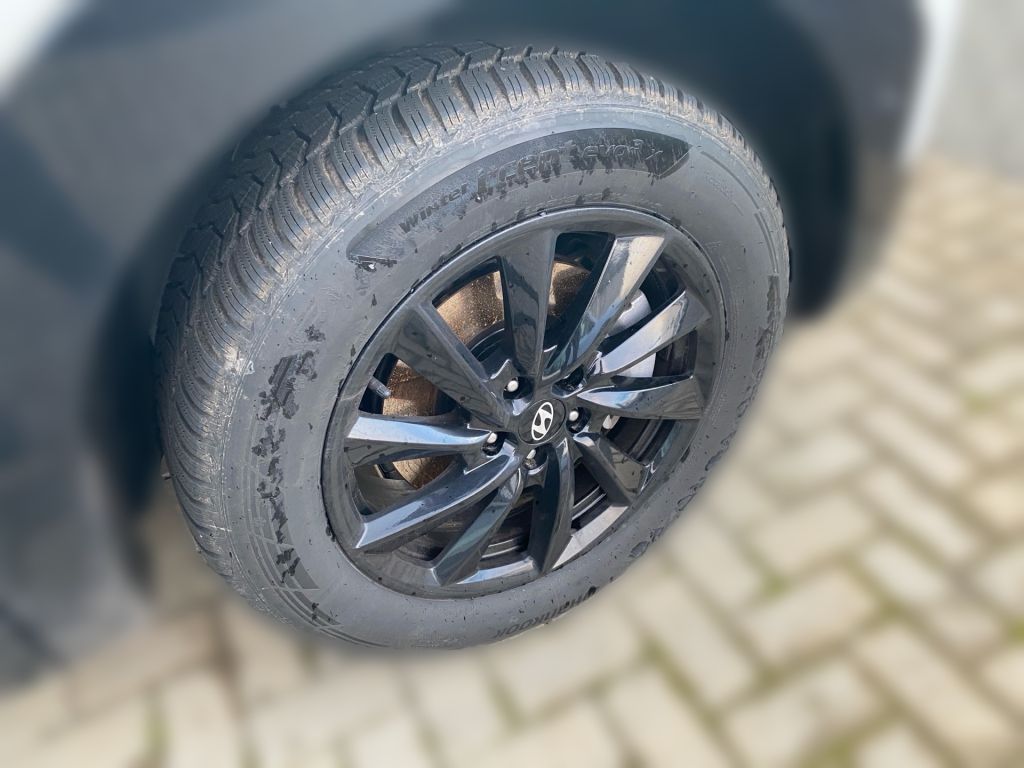 Fahrzeugabbildung Hyundai SANTA FE 1.6 Plugin-Hybrid 4WD Blackline (MX5)