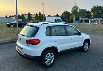 Volkswagen Tiguan - 11
