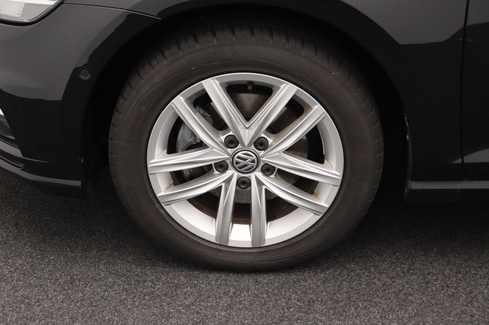 Fahrzeugabbildung Volkswagen Golf VII Lim. 1.4 Comfortline Standheizung AHK