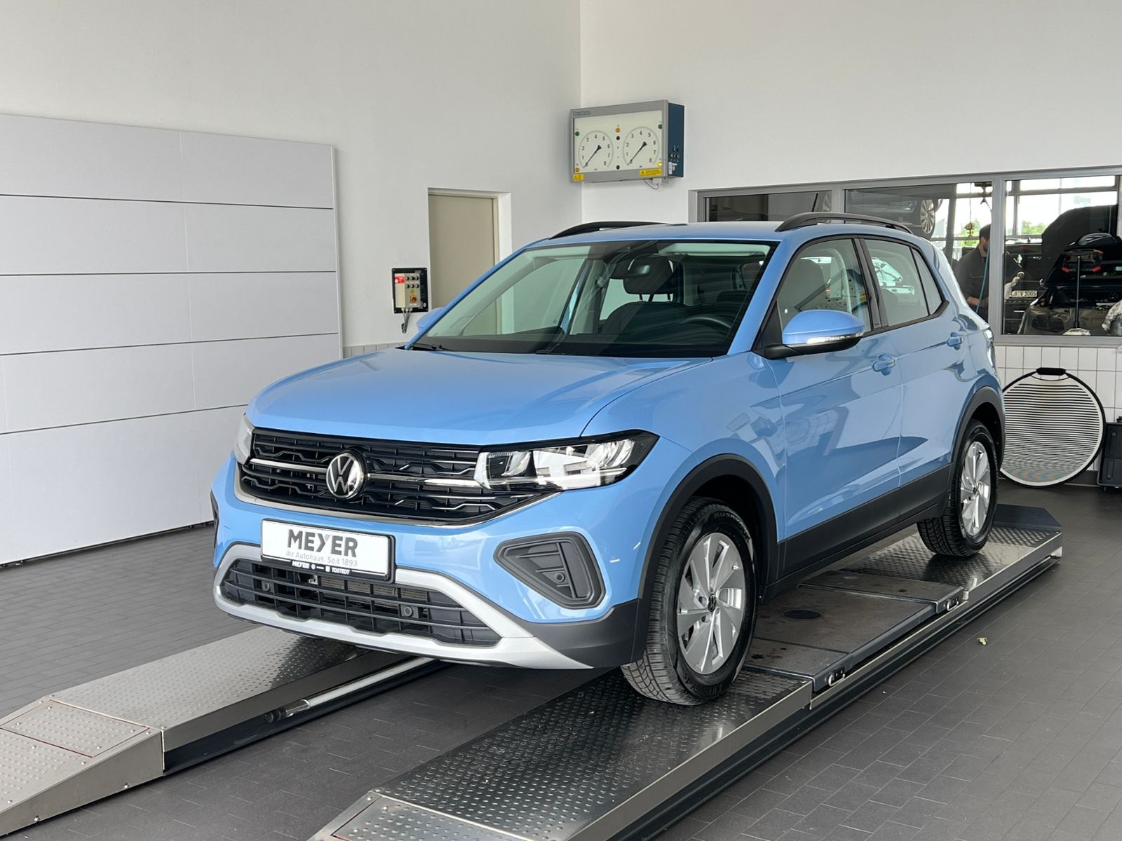 Fahrzeugabbildung Volkswagen T-Cross Life 1.0 l TSI *LED,ACC,Navi,Kamera,16''