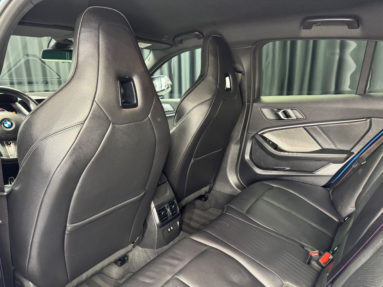 Fahrzeugabbildung BMW M135 i xDrive|H/K|NAVI|ACC|HEAD-UP|SPORTSITZE|