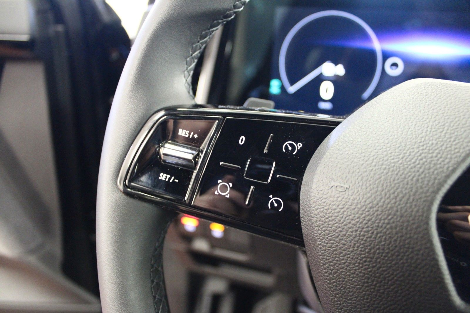 Fahrzeugabbildung Renault Austral Mild Hybrid 140 Automatik Equilibre City