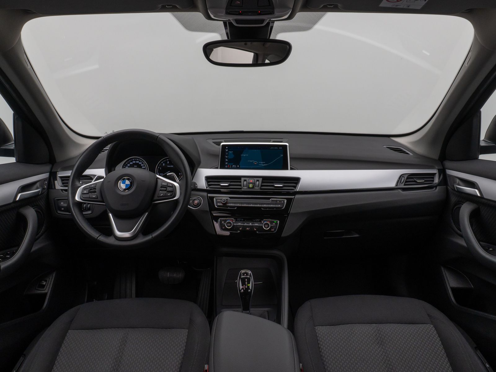 Fahrzeugabbildung BMW X1 sD20i Kamera DAB HiFi Navi Geschwindigkeitsre