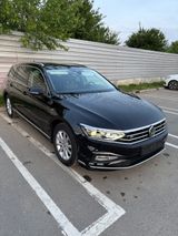 Volkswagen Passat Facelift R line Panoramic iQ Light 190ps - Volkswagen Passat: Facelift