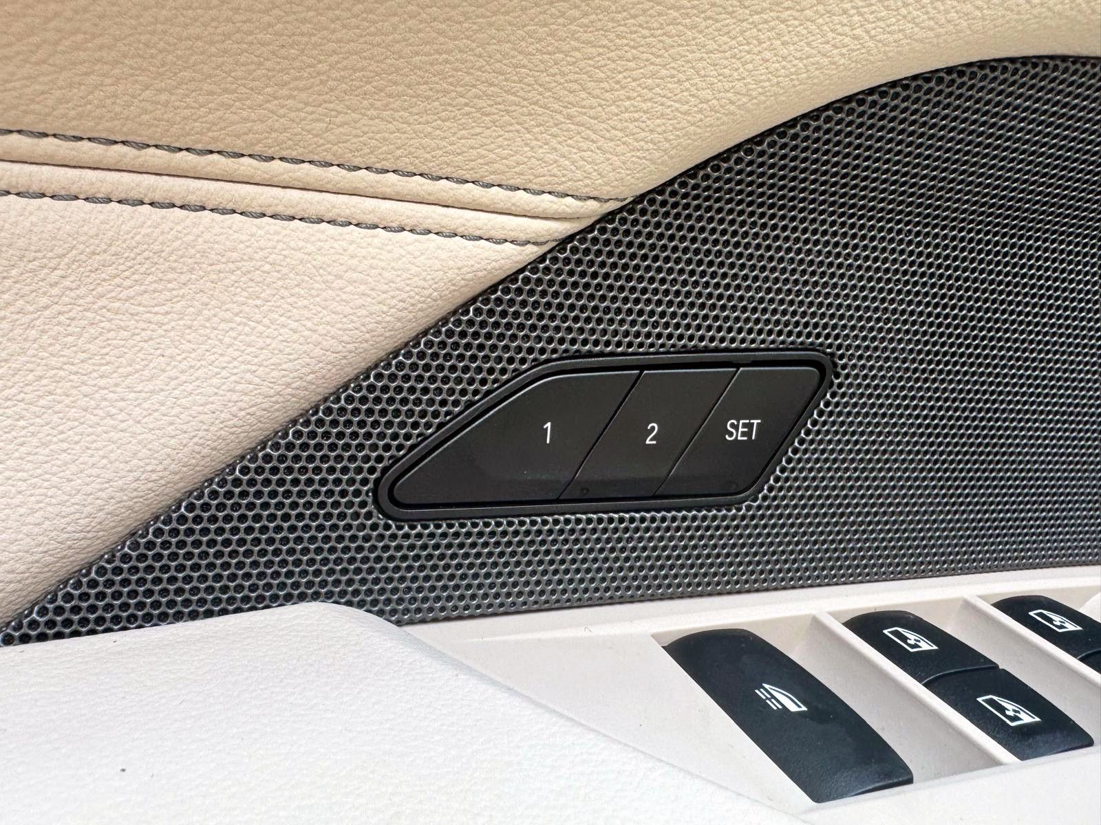 Fahrzeugabbildung BMW M440i xDrive Cabrio ACC AHK LED CarPlay KAM H&K