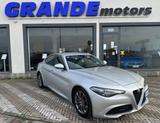 Alfa Romeo Giulia 2.2 Turbodiesel 150 CV - silberne Alfa Romeo Giulia