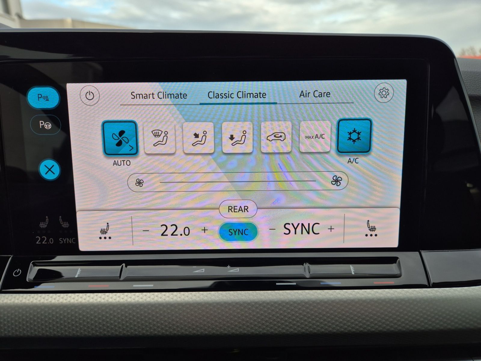 Fahrzeugabbildung Volkswagen Golf VIII Variant TSI Move LED ACC AID NAVI PDC