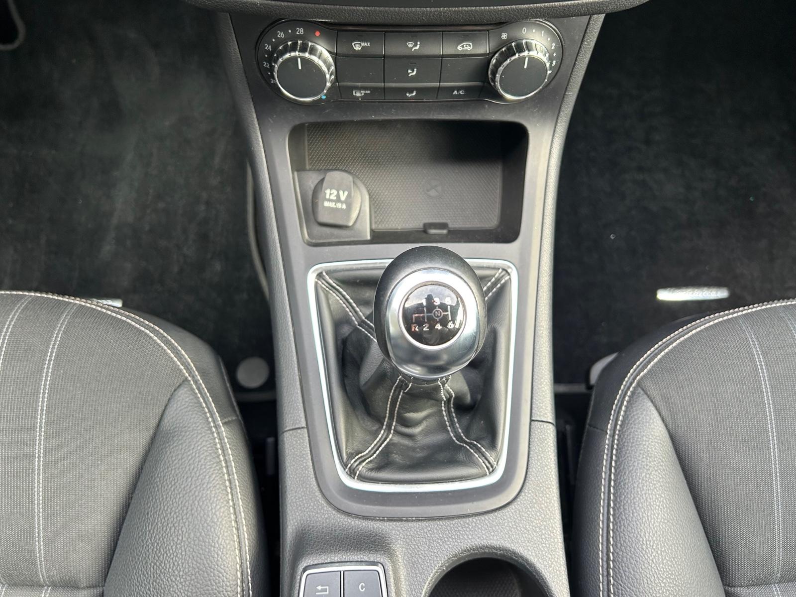 Mercedes-Benz B 180 AMG Line 2. Hand Navi Klima Teilleder USB