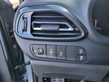 Fahrzeugabbildung Hyundai i30 1.5 T-GDI 7-DCT 48V N-Line ASSI PANO SITZP.