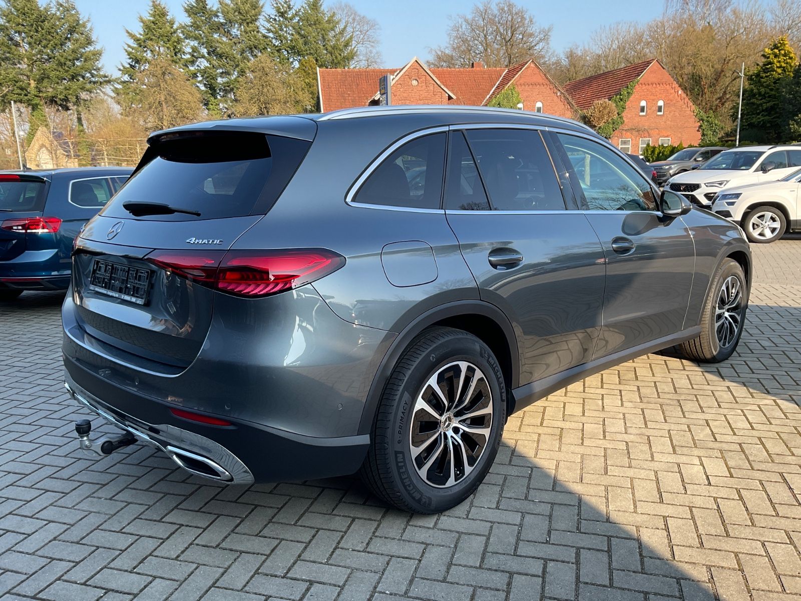 Fahrzeugabbildung Mercedes-Benz GLC 220 d 4M,AHK,Kamera,Leder,CarPlay