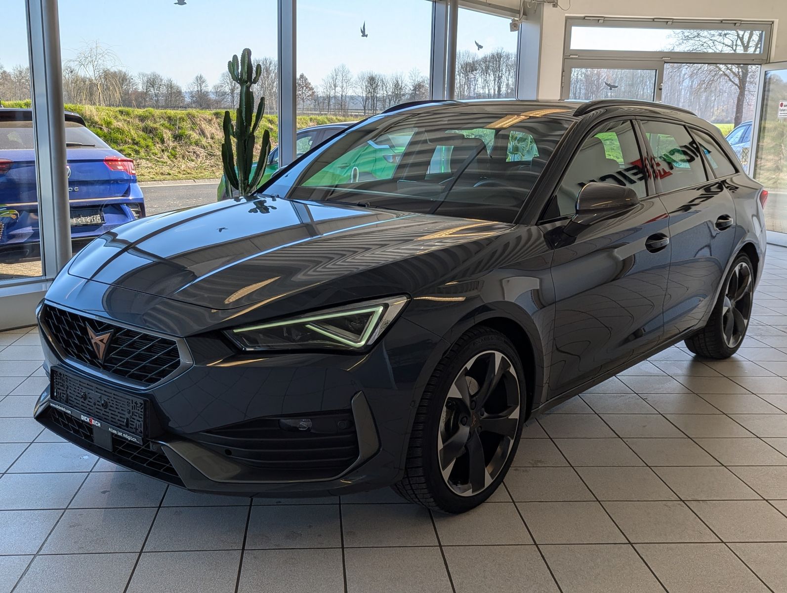 Fahrzeugabbildung CUPRA Leon 1.5eTSI DSG Matrix Cam Vision+ el. Heck AHK