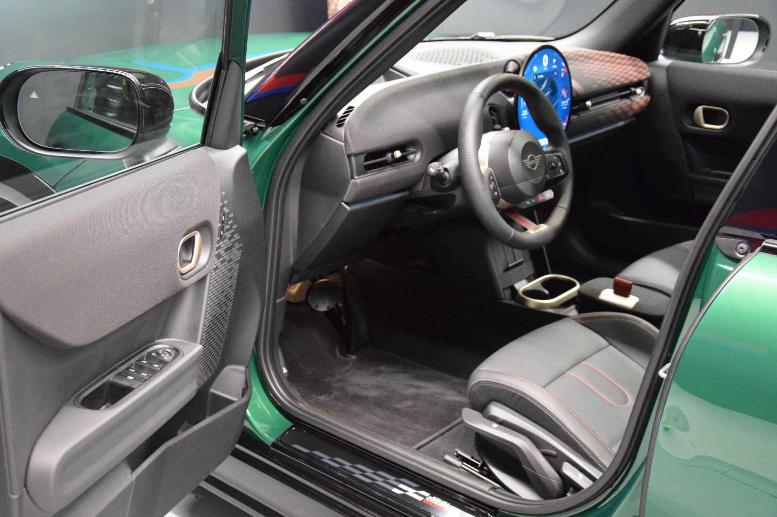 Fahrzeugabbildung MINI Cooper S John Cooper Works Trim 5-Türen Pano HuD