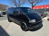 Volkswagen T4 ALL BLACK / RESTAURIERT - Volkswagen T4: Schwarz