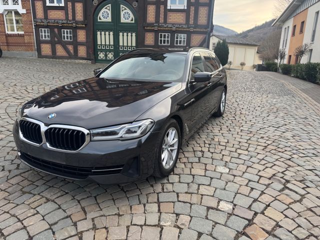 BMW 540d xDrive*LCI*FACELIF*LASER*MASSAGE*H&K-SOUND*