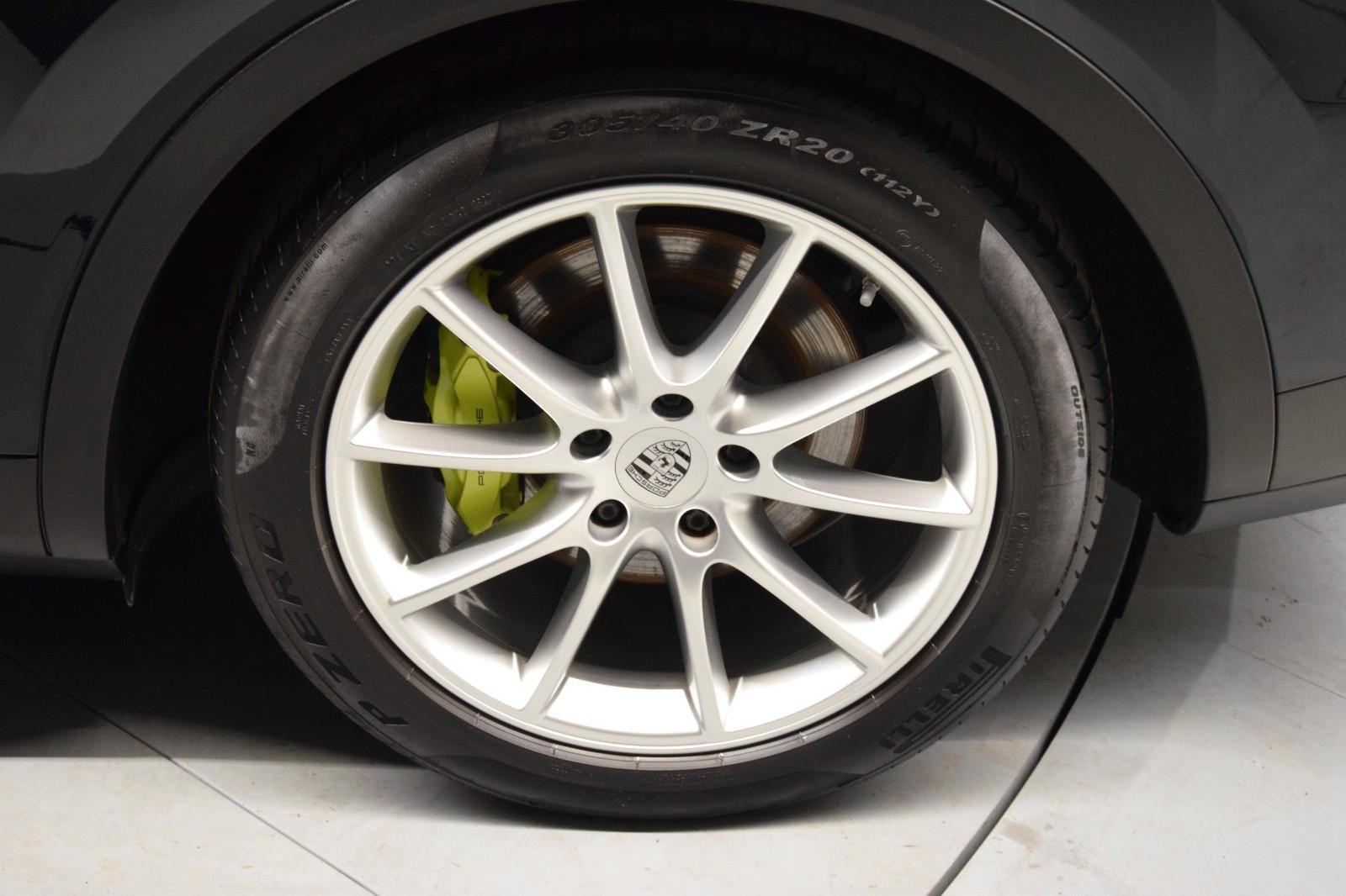Porsche Cayenne E-Hybrid Pano. ACC Matrix. Bose Approv.