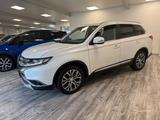 Mitsubishi Outlander Diamant Edition+ 4WD - Mitsubishi Outlander mit Diesel-Antrieb