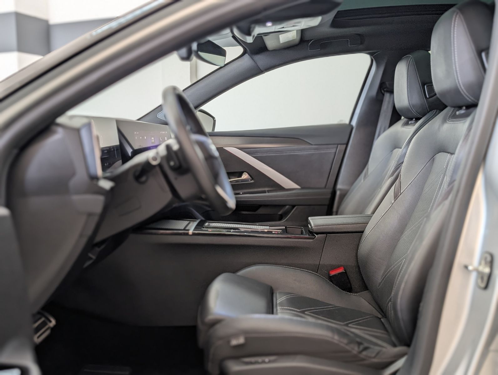 Fahrzeugabbildung Opel Astra Ultimate IntelliLux IDri AHK VOLL UVP:44T€