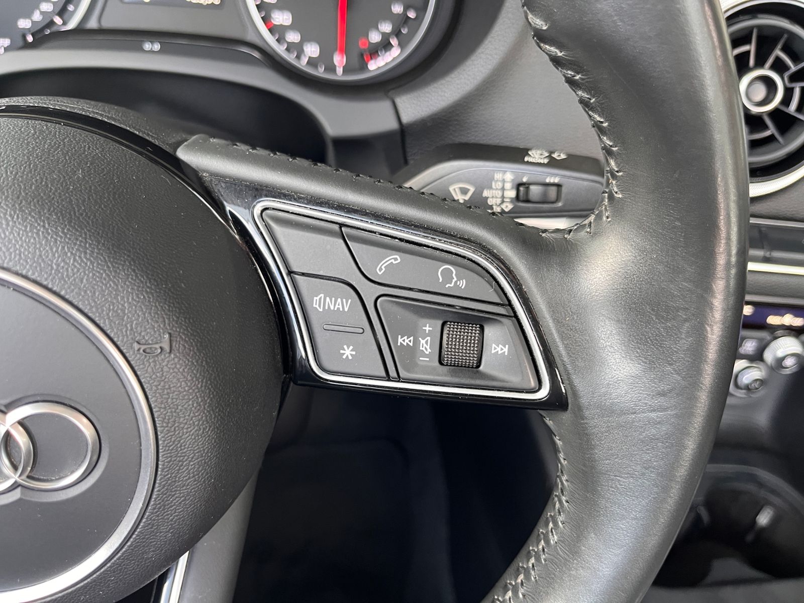 Fahrzeugabbildung Audi A3 Cabriolet Sport 35 TFSI S tronic AHK NAVI LED