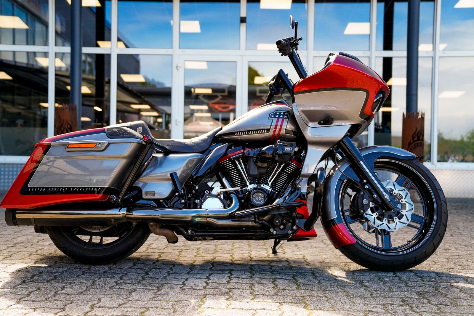 Fahrzeugabbildung Harley-Davidson CVO ROAD GLIDE FLTRXSE - 131cui-Kodlin Fat Tire