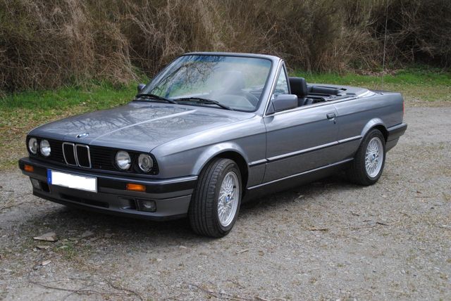 BMW 320i E30 Cabrio Leder Hardtop Oldtimer