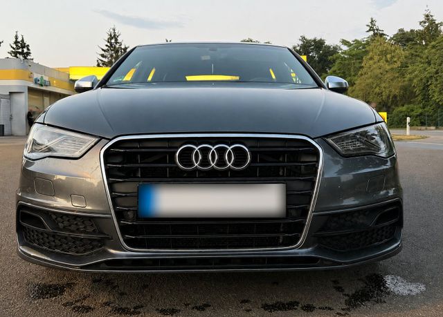 AUDI Audi A3 8V Sportback 3xS 2.0 TDI S3 Light ...