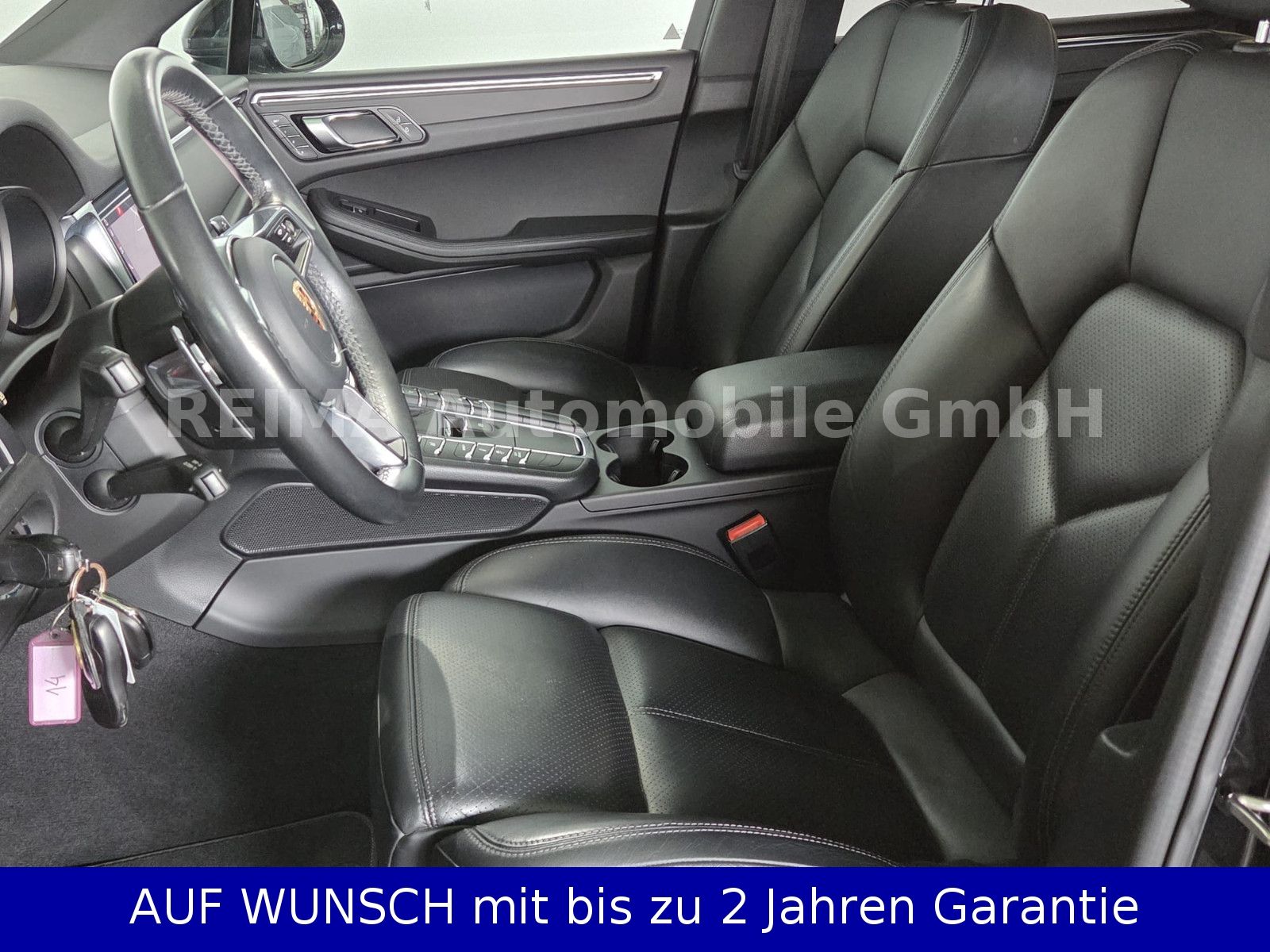 Fahrzeugabbildung Porsche Macan 2,0i, , LED, Standheizung, Luft, Pano