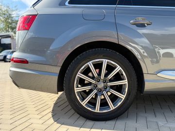 Audi Q7 - 10