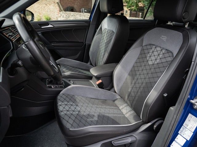 Tiguan R-Line Matrix AID NAV Lenkradhzg. 19"