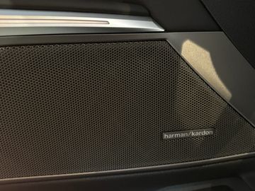 BMW M3 Competition M XDR M Drivers P. HK HiFi DAB