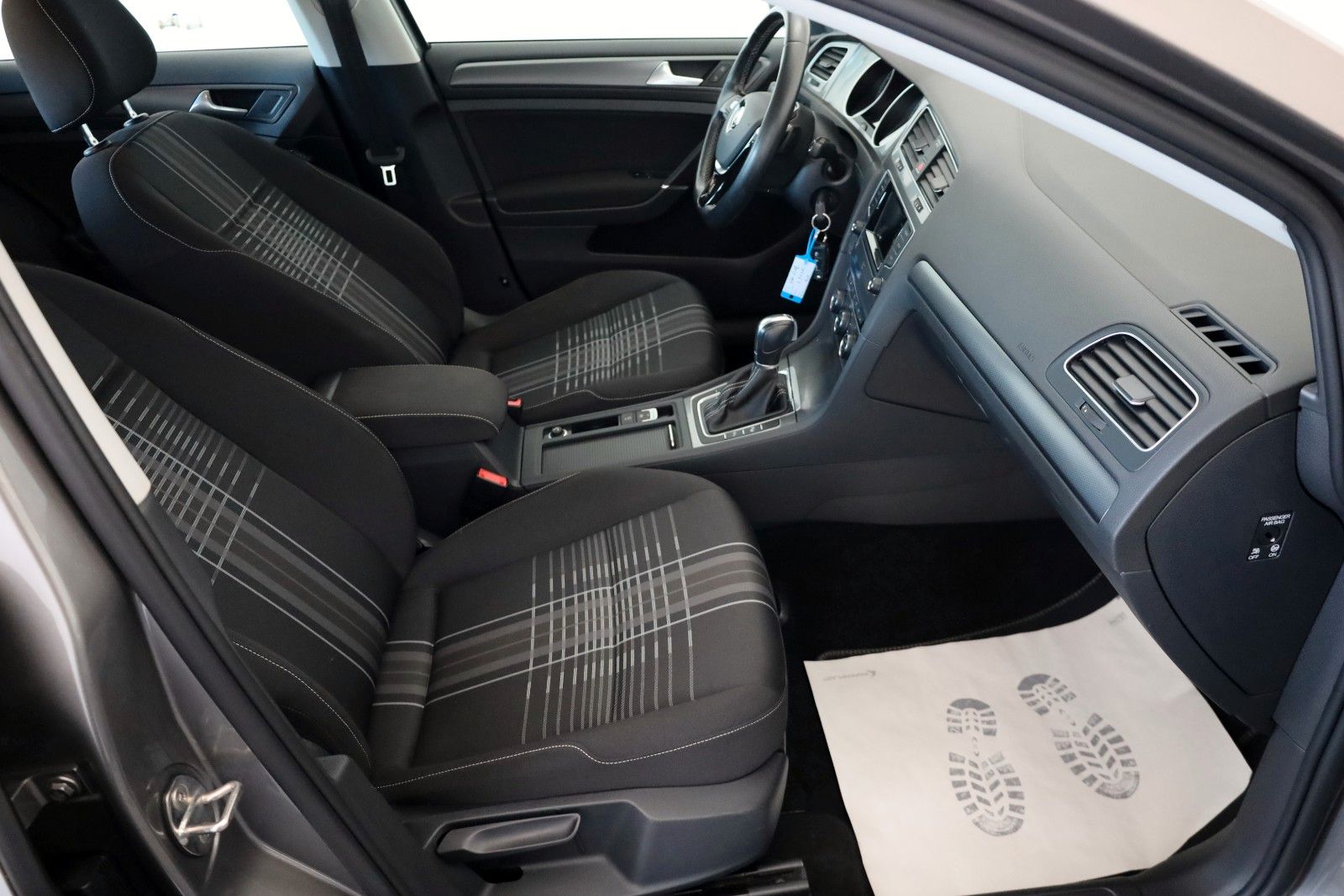 Fahrzeugabbildung Volkswagen Golf VII Lounge BMT,DSG,Park Assist, Allwetter