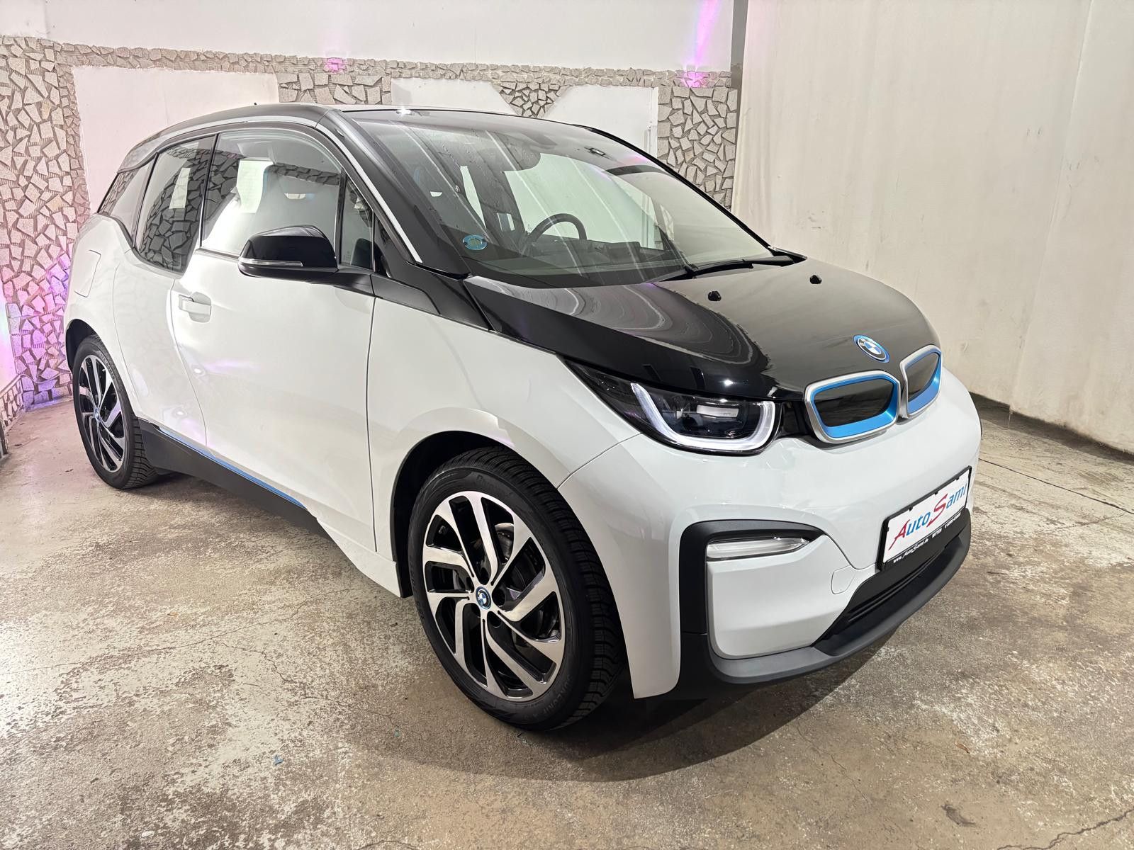 BMW i3 NAVI KLIMA EINPARKHILFE BLUE 2HAND SCHECKHEFT imagem 3