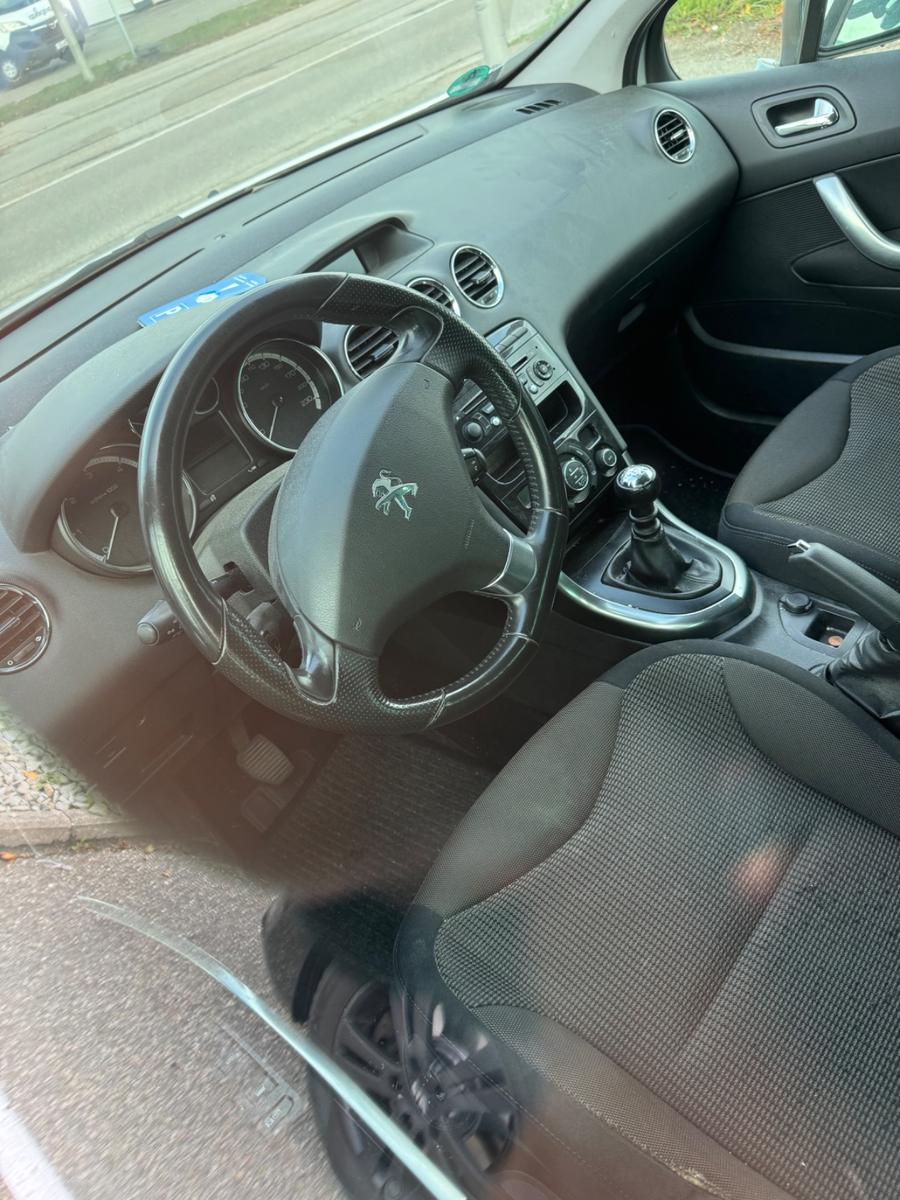 Peugeot 308 2013 — photo 5