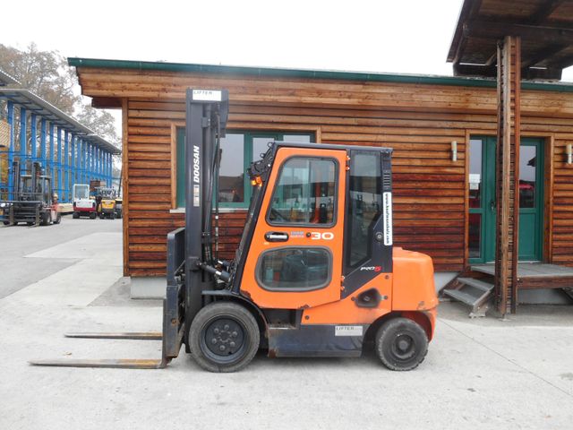 Doosan D30S-05 Triplex 6m + SS + ZV + Kabine