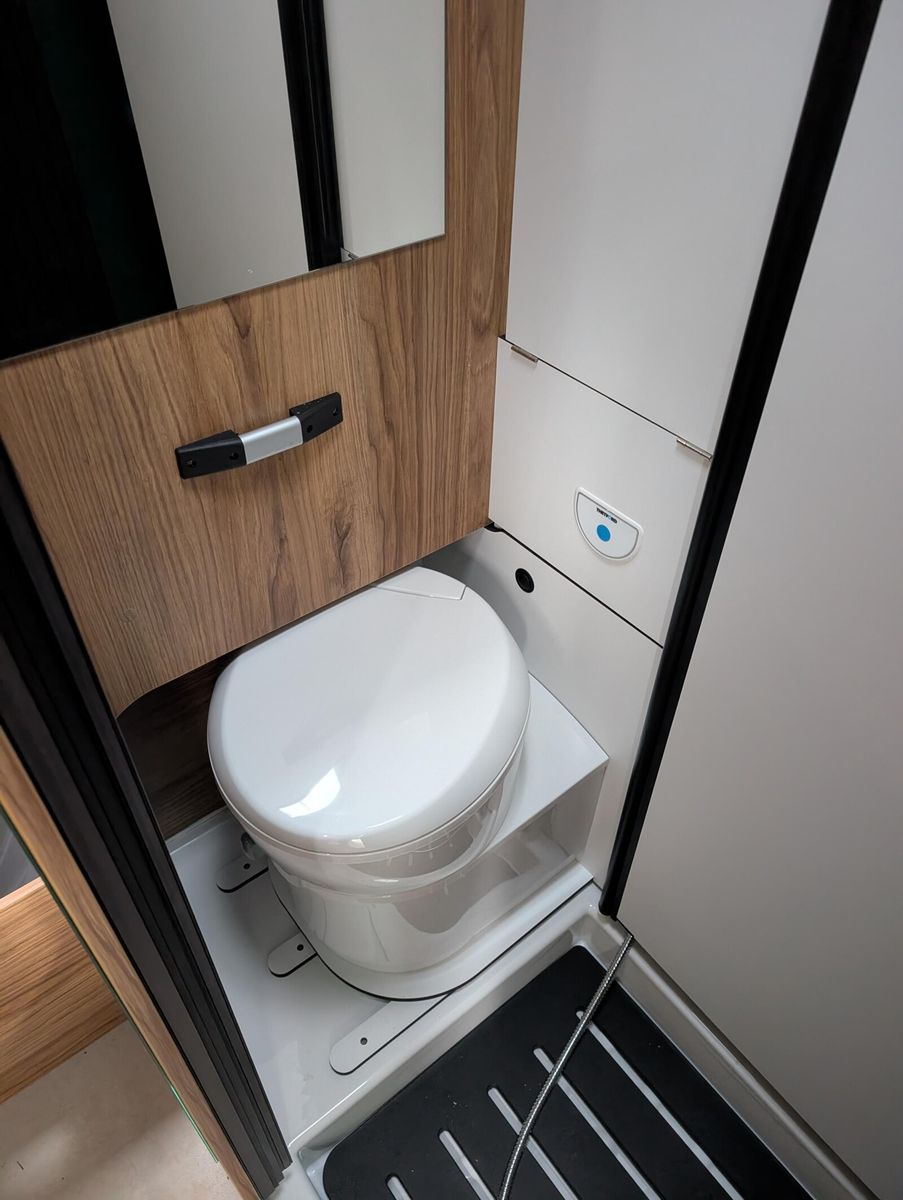 Fahrzeugabbildung Karmann Dexter DE 580 Automatik, Alu, Klima,