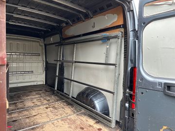 Fahrzeugabbildung Fiat Ducato Grossr.-Kasten 33 120  L4