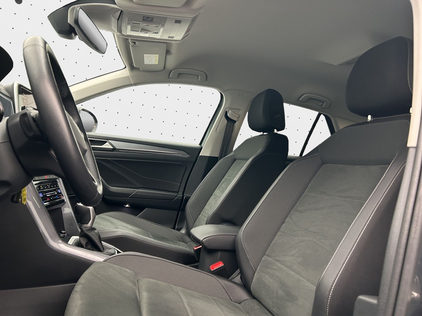 Volkswagen T-Roc - Bild 13