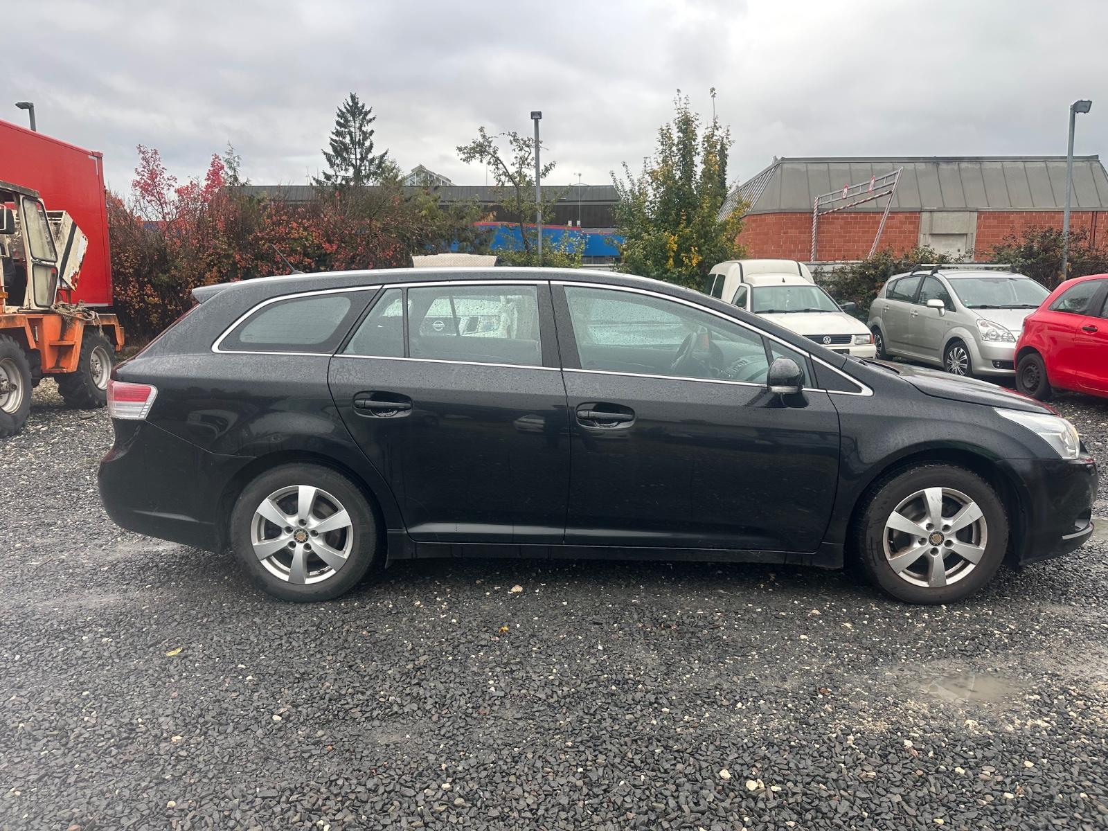 Toyota Avensis 2009 — photo 6