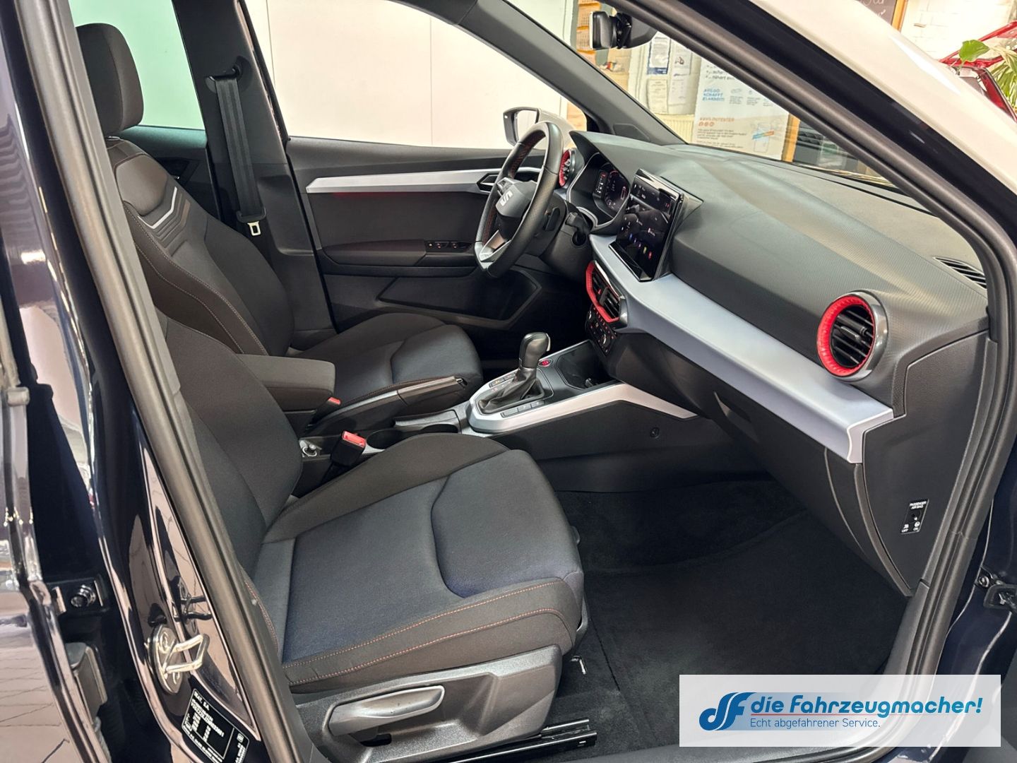 Fahrzeugabbildung SEAT Arona FR Navi Digitales Cockpit LED Sperrdiff. A