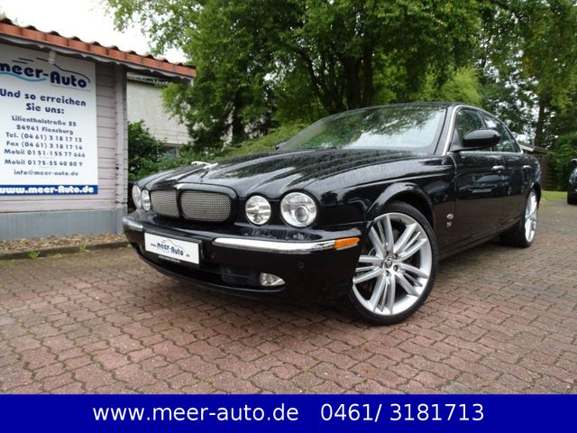 Jaguar XJR 4.2 V8 el. GSD/ACC/Xenon/Luftfahrwerk/20Zoll