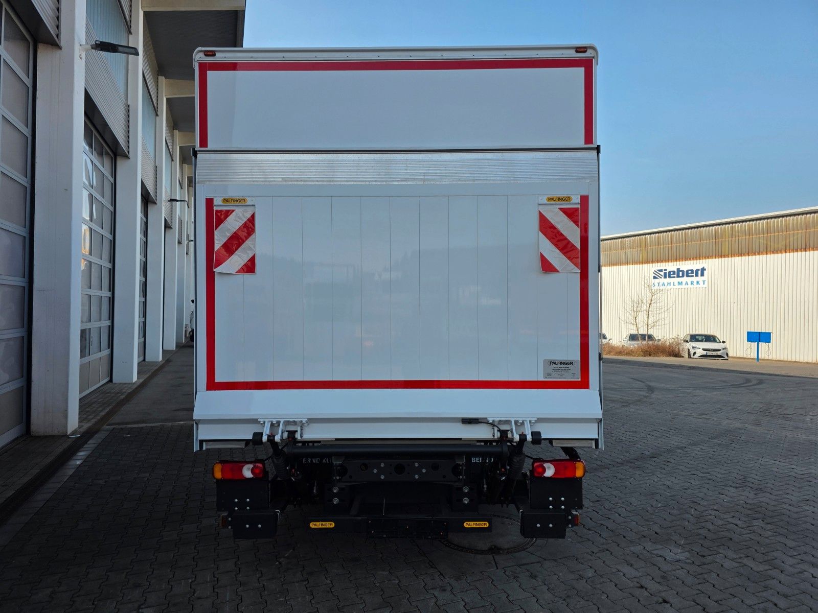 Fahrzeugabbildung Iveco Eurocargo ML75E21/P LBW 1.000kg L-Haus