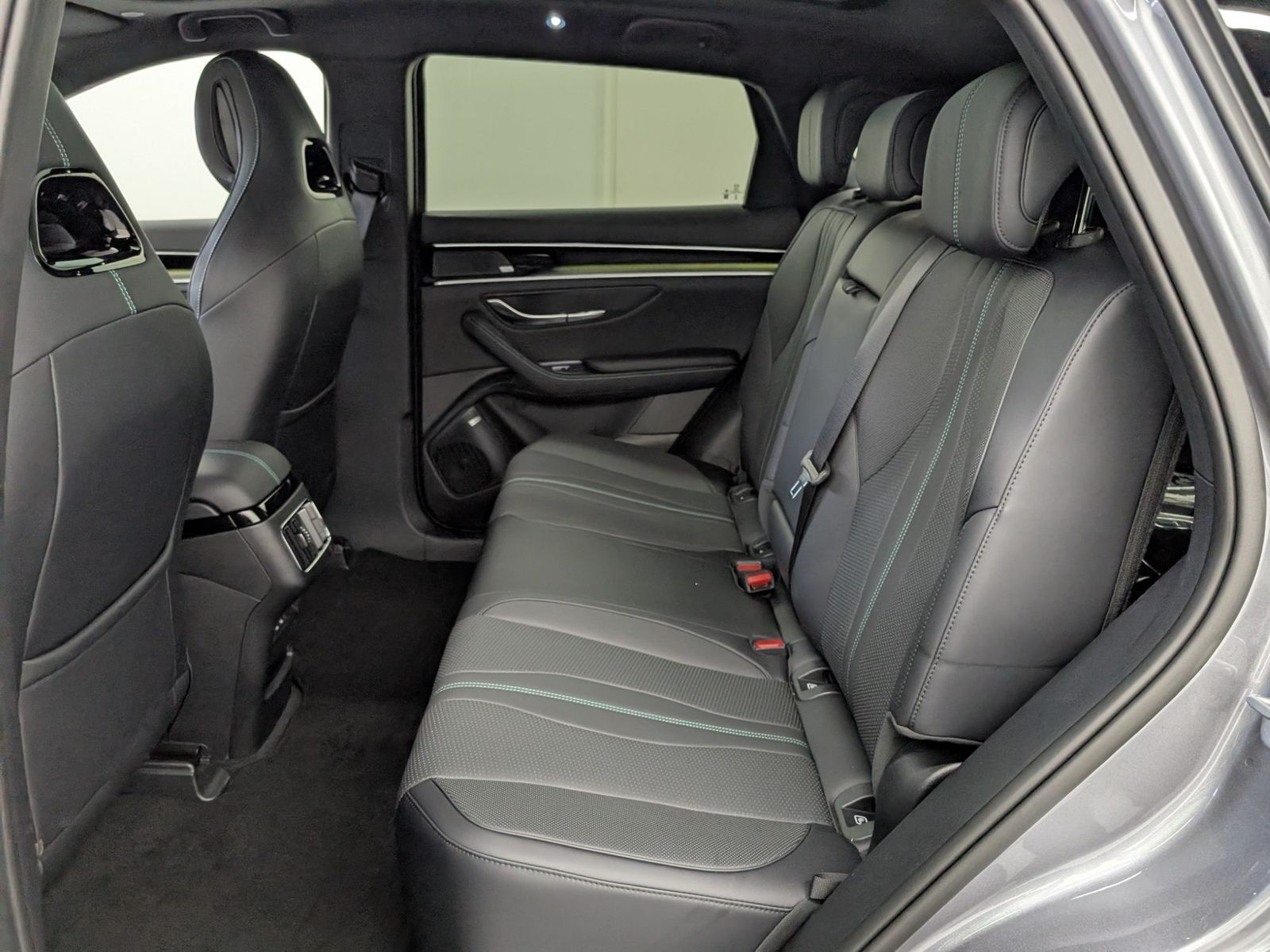 BYD Seal U DM-i Boost ACC infinity-Soundsystem – Bild 9