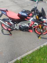 Aprilia Tuono 1100 V4 Factory      1 Hand - APRILIA TUONO 1100