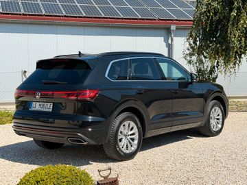 Volkswagen Touareg - 5