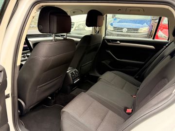 Volkswagen Passat Variant - 8