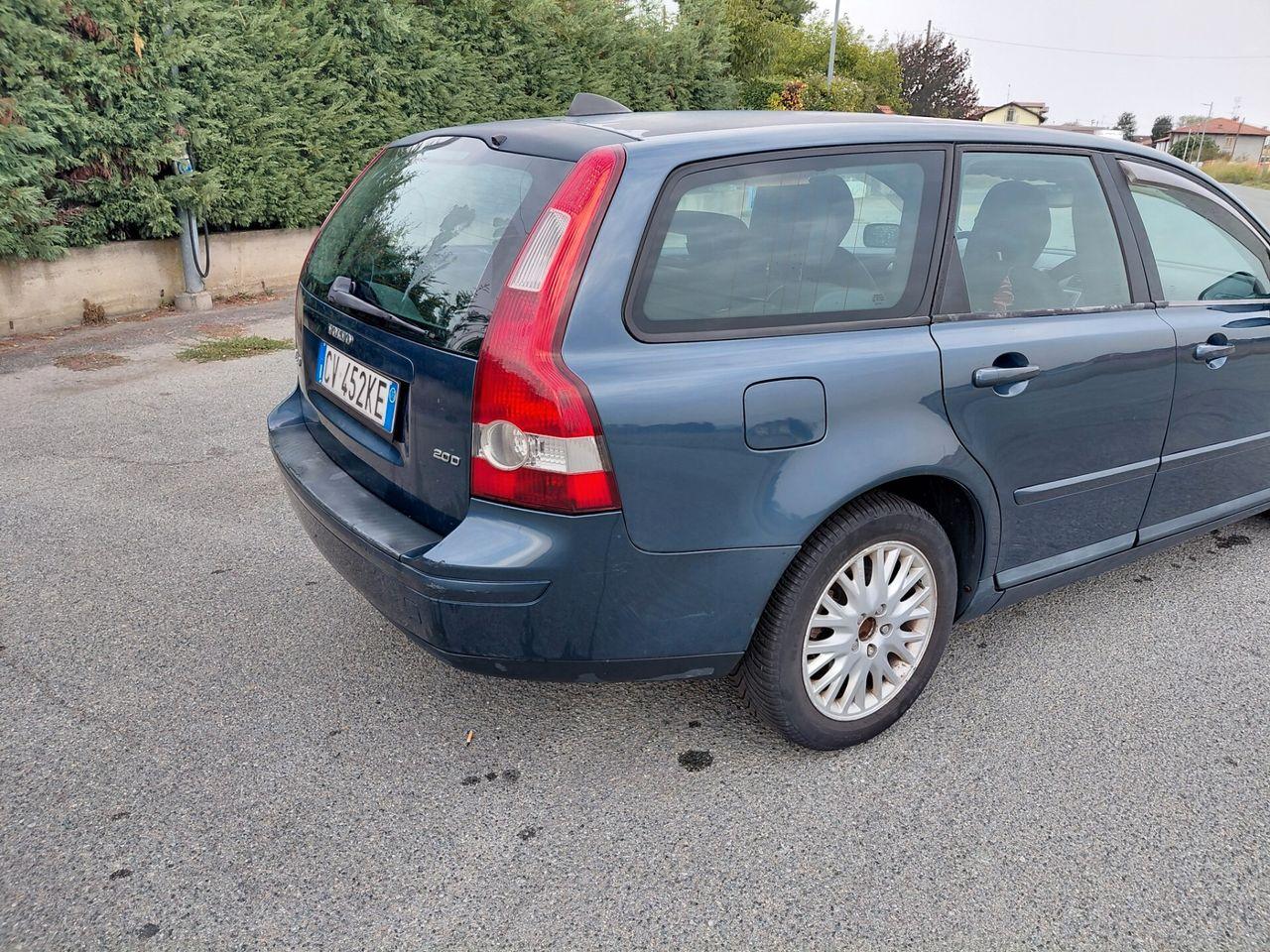 Volvo V50 2005 — двигун 1.997 cm³, 136 HP (100kW)