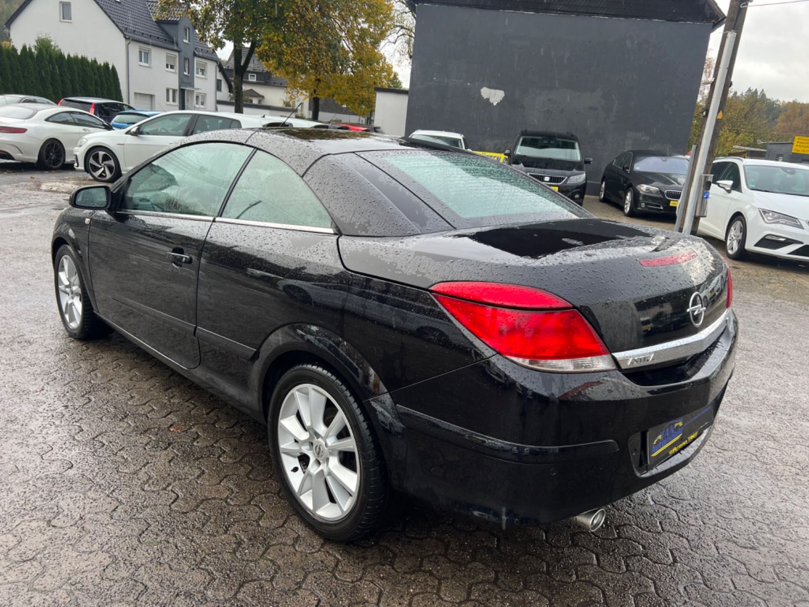 Fahrzeugabbildung Opel Astra H 1.8 Twin Top Cabrio  * DACH DEFEKT *