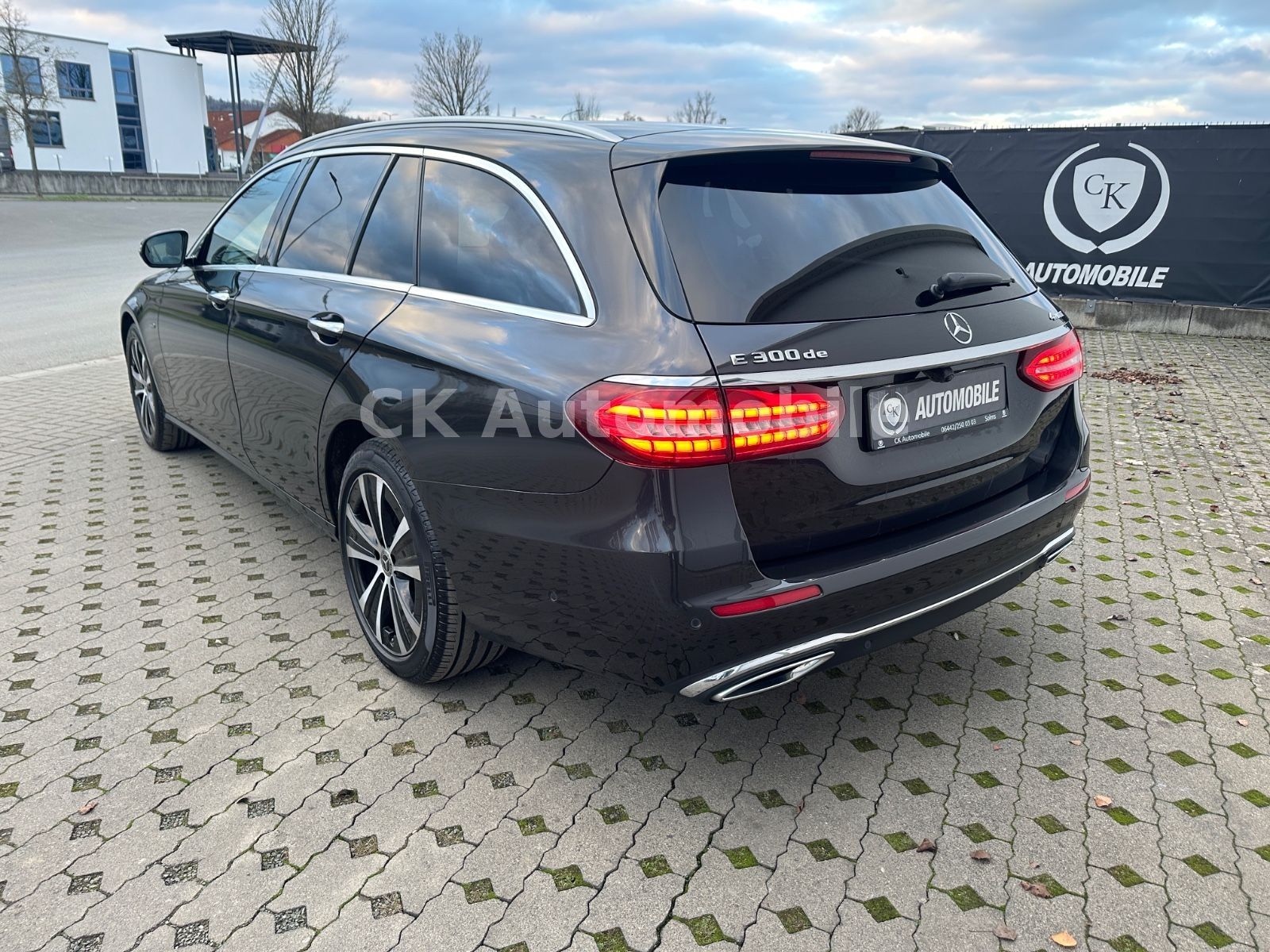 Fahrzeugabbildung Mercedes-Benz E 300de T 4Matic Avantgarde/Navi/360°Kam/LED/AHK