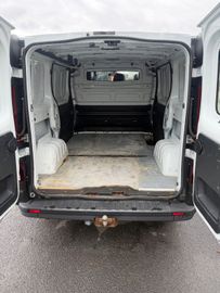 Opel Vivaro - 11