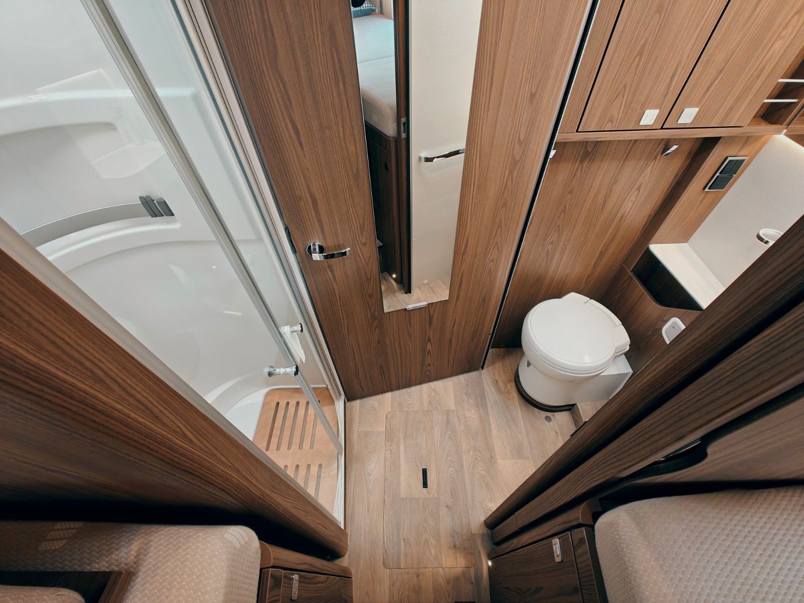 Fahrzeugabbildung HYMER / ERIBA / HYMERCAR B-KLASSE ML I 780 MASTERLINE - AUS ERSTBESITZ