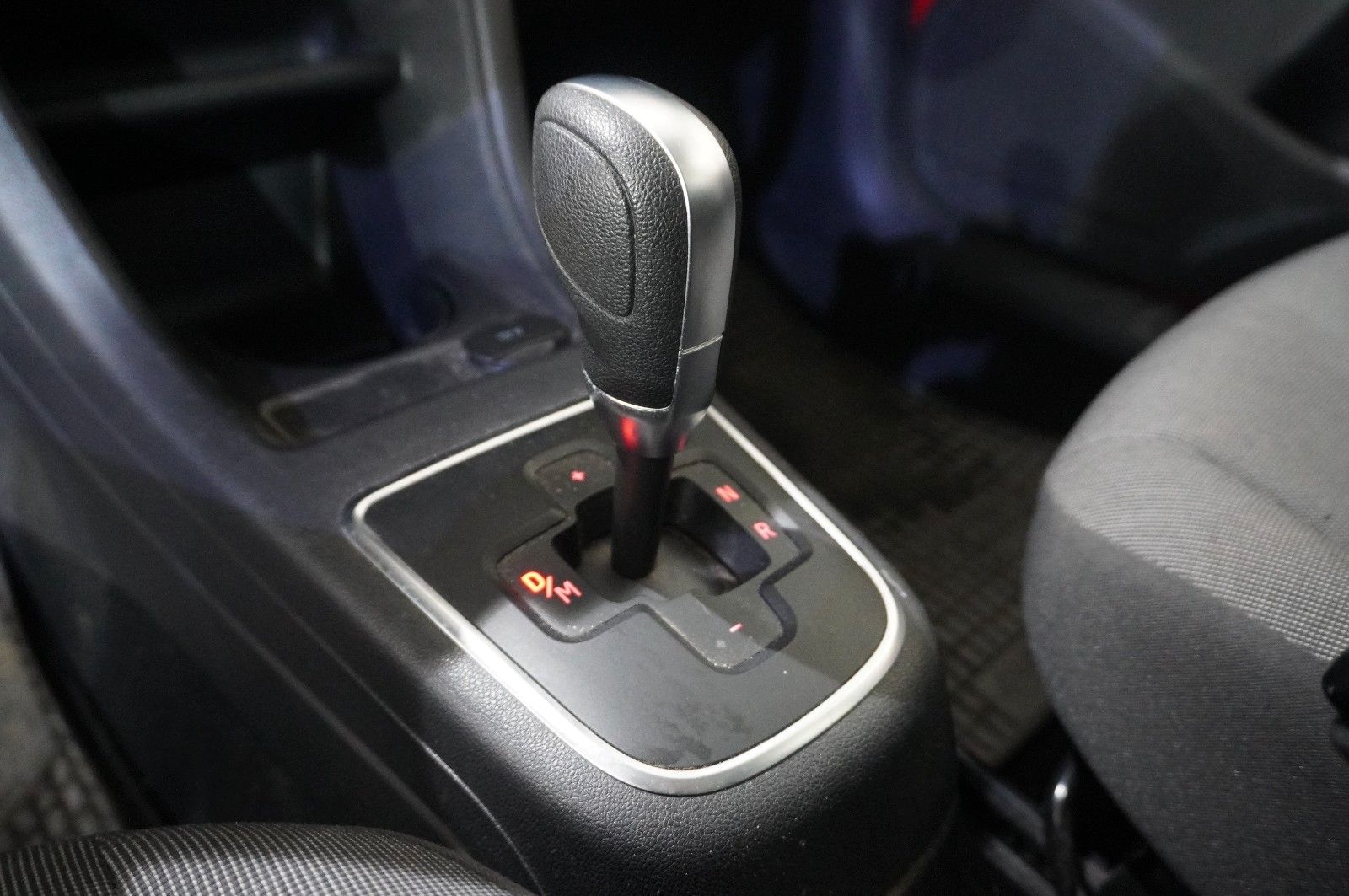 Fahrzeugabbildung Volkswagen up! 1.0 MOVE 5-TÜR AUTOMATIK KLIMA/AUX/CD